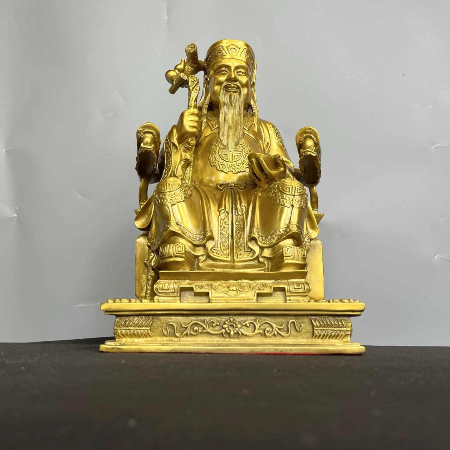 

14"Tibetan Temple Collection Old Brass Land God, Immortal Lung Chair Sitting Buddha Worship Hall Town house