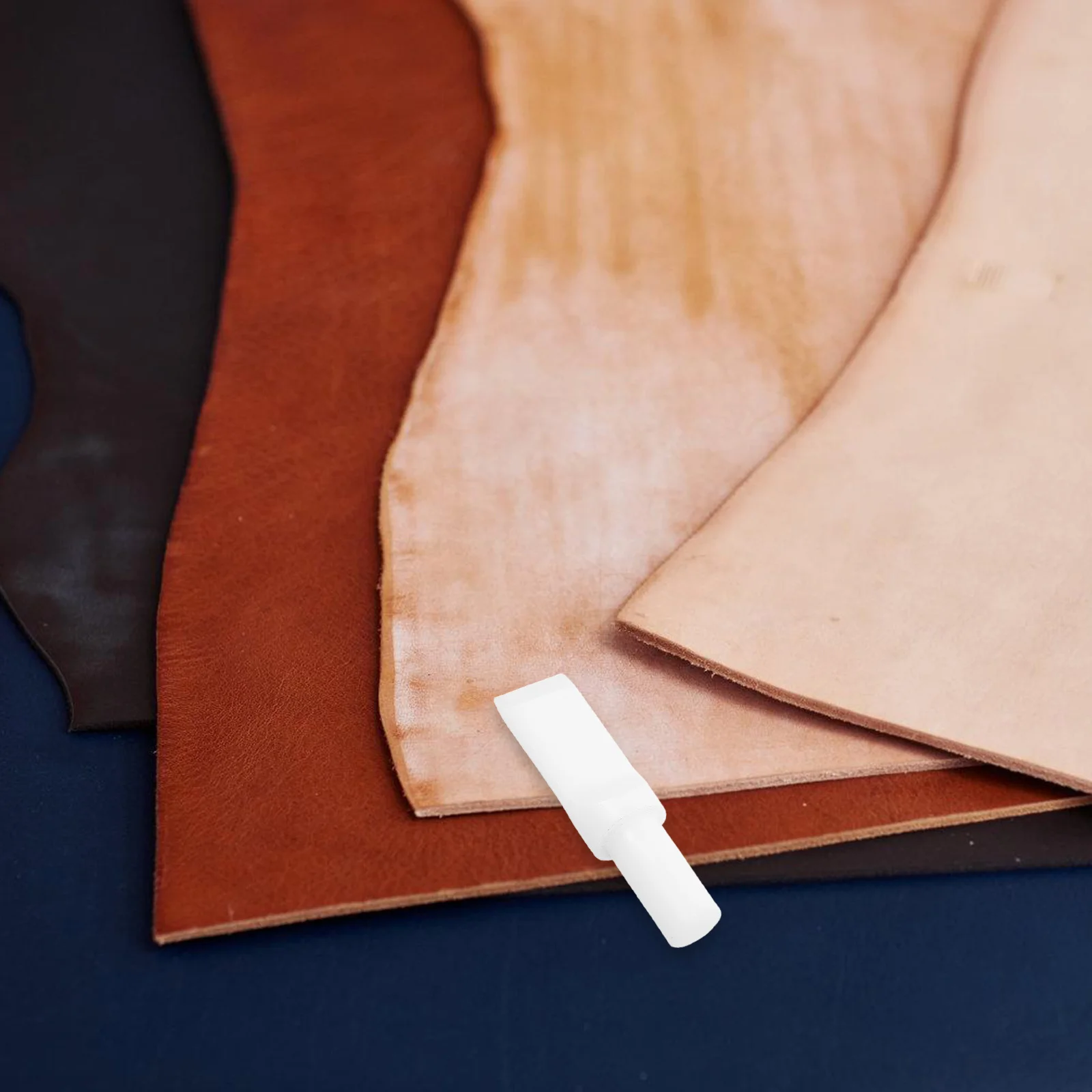 

Rotating Carving Knife with Ceramic Blade Sharp Precision Cutter for DIY Leathercraft Engraving and Modeling Work