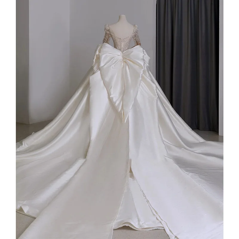 Luxury Wedding Dresses 2025 Full Sleeve Classic Satin Sweetheart Wedding Party Dress With Brush Train Customized Ball Gown