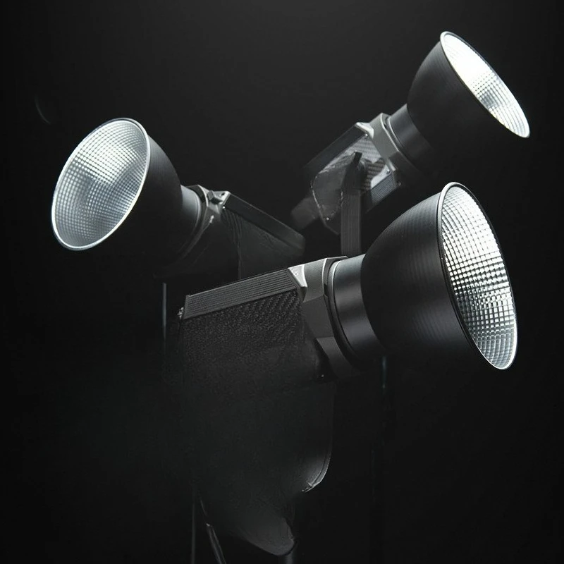 

200W studio portrait filling light professional film and television light live broadcast south crown led light