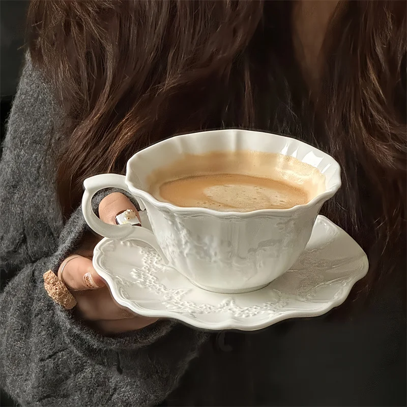 Romantic Ceramic Coffee Cup And Plate Set Vintage Elegant Home Use Latte Art Cup Afternoon Tea Cup Plate Gift