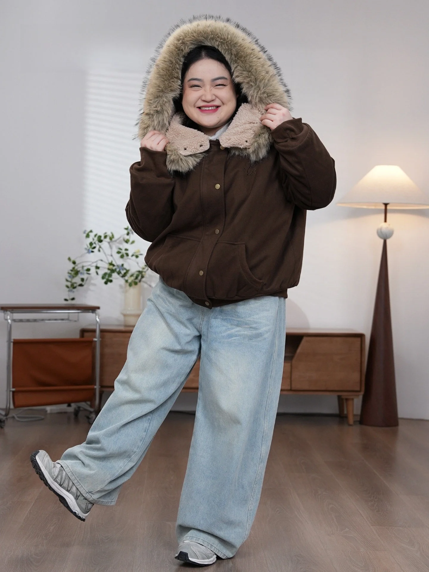 

Теплая куртка с флисовой подкладкой и съемным меховым воротником для женщин, повседневная, свободного кроя, из полиэстера и хлопка, зимняя верхняя одежда