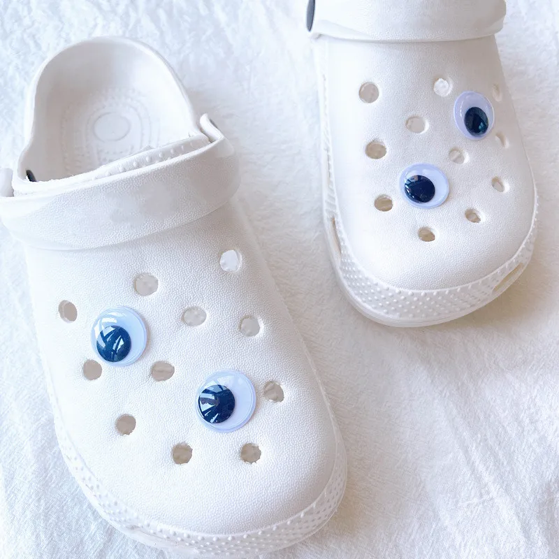 Cute Love Eye Little Yellow Duck Hole Shoe Charms Decoration Shoe Buckle Funny Swirl Eyes Duck Shoe Flower Accessories