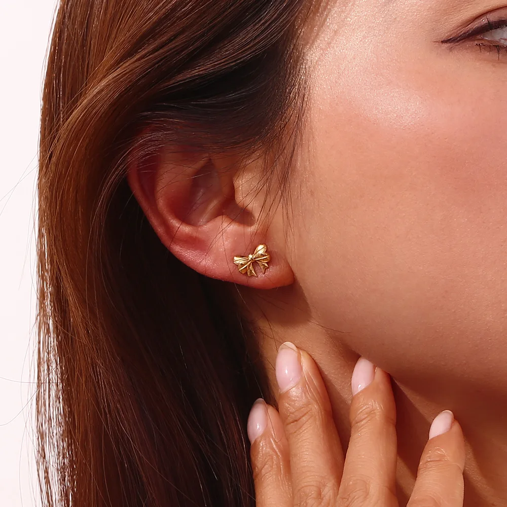 LENNIK ファッション ステンレススチール メッキ 18K ゴールド ミニ クラシック パール チェーン ボウ ペンダント イヤリング ネックレス、女性用ネックレス