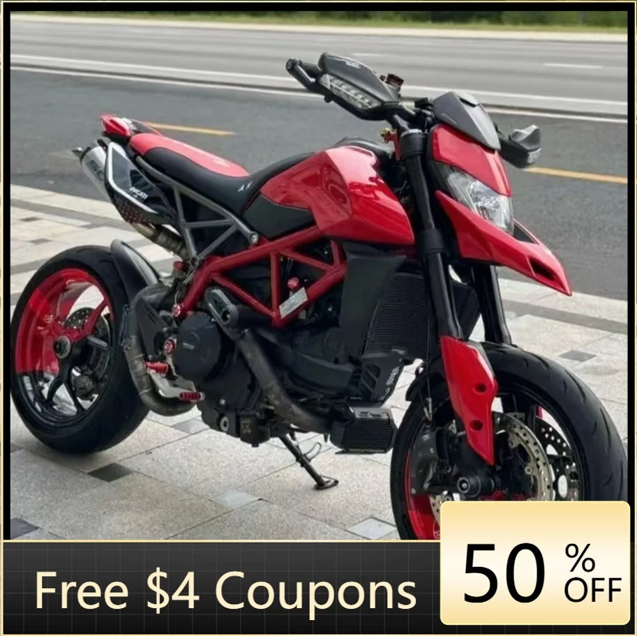 Rs 950 motorcycle with a 937cc water-cooled engine, suitable for city and road riding