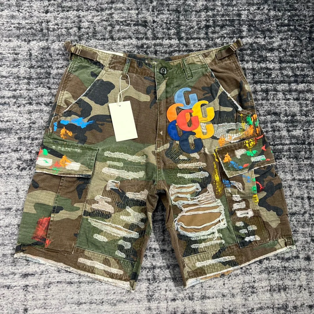 

High quality niche luxury designer brand Big logo style do old camouflage casual loose five division shorts American High stree