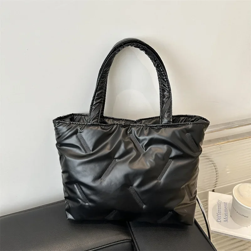 Ladies Large Capacity Casual Versatile Shoulder Underarm Bag