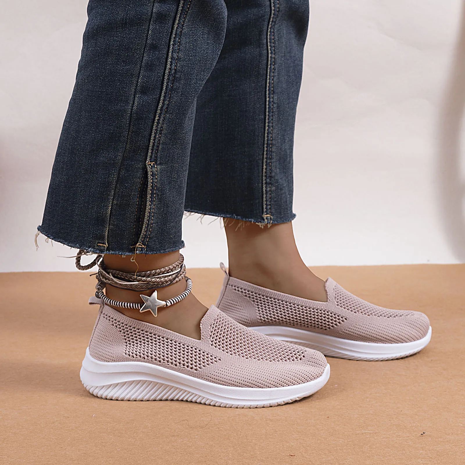 Women Mesh Flat Sneakers Non-Slip Walking Shoes Breathable Summer Autumn Lightweight Running Sneakers Ladies Air Cushion Shoes