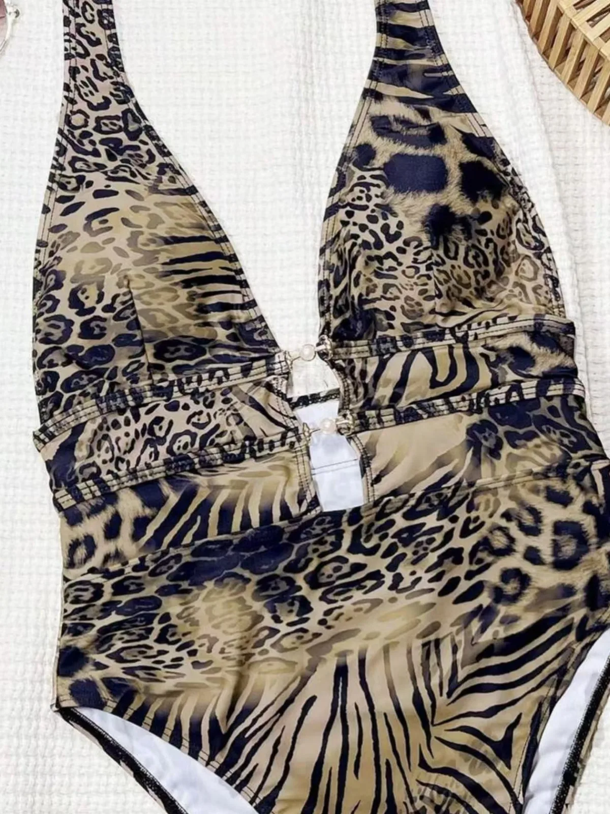 Costume da bagno intero push up con schiena profonda 2026 Monokini stile bikini per busto piccolo Costume da bagno sexy con schiena bassa Set di abiti leopardati estivi