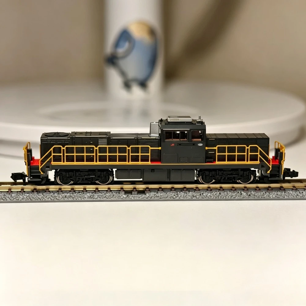 TOMIX N Type 1/160 DD200-700 Diesel Locomotive Model 2262 with Lights and Motor Realistic Model A Toy Gift for Boys
