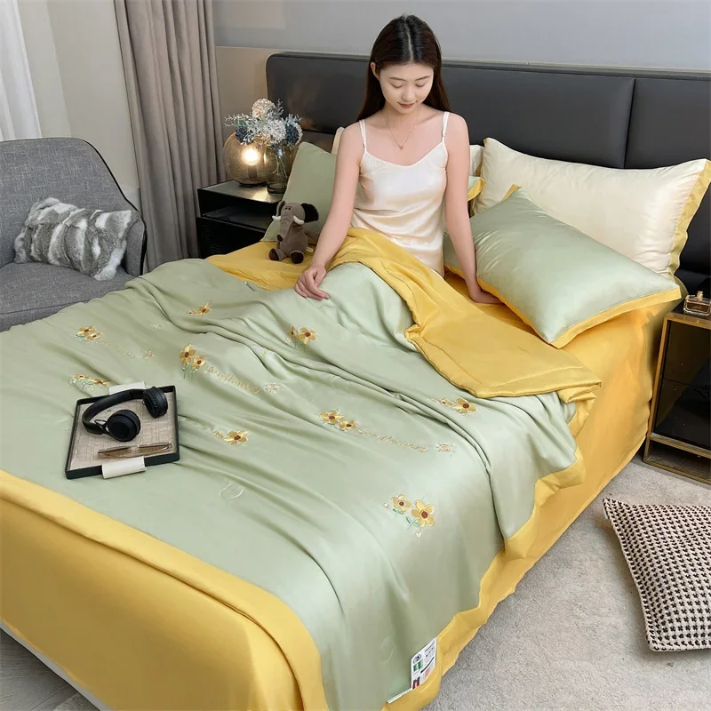 

Ice Silk Summer Cool Quilt Air Conditioning Quilt for Children Spring and Autumn Thin Quilt Single Dormitory Core