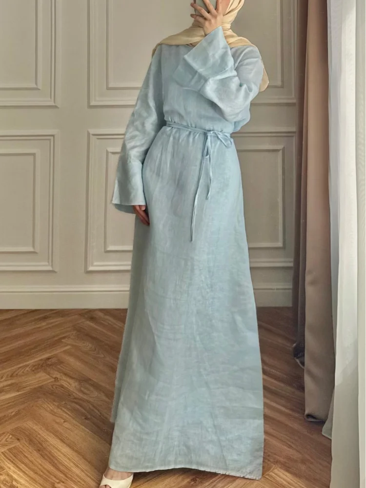 Vestido Fechado no Pescoço: Como Escolher o Melhor para o Verão 2025