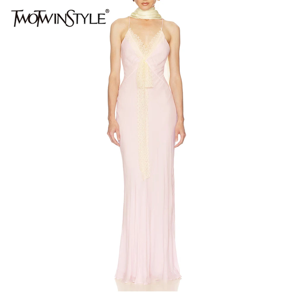 TWOTWINSTYLE Lace Spliced Pleat Slimming Maxi Dress for Women V Neck Sleeveless Spaghetti Strap Dresses Female Fashion New Style