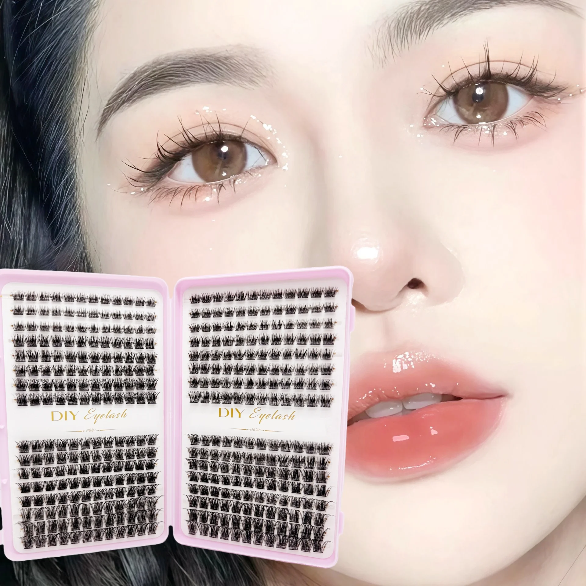 D자형의 곱슬거리는 두꺼운 자연스러운 인조 속눈썹 384개 - 선물용으로 적합하며 초보자도 사용할 수 있습니다.