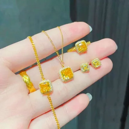 18K gold necklace sugar cube ring AU750 bracelet girls niche design light luxury gold diamond four-piece set