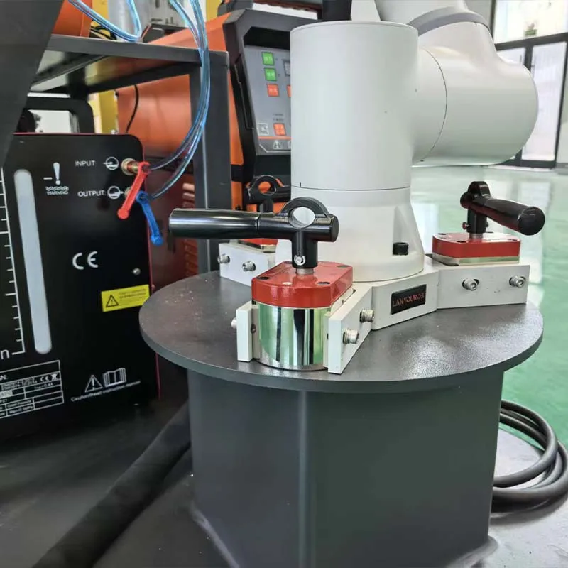 Flexible Automation 6 Axis Welding Robot Arm Collaborative Cobot with Motor Gearbox 0.03mm Precision 5kg Load 922mm