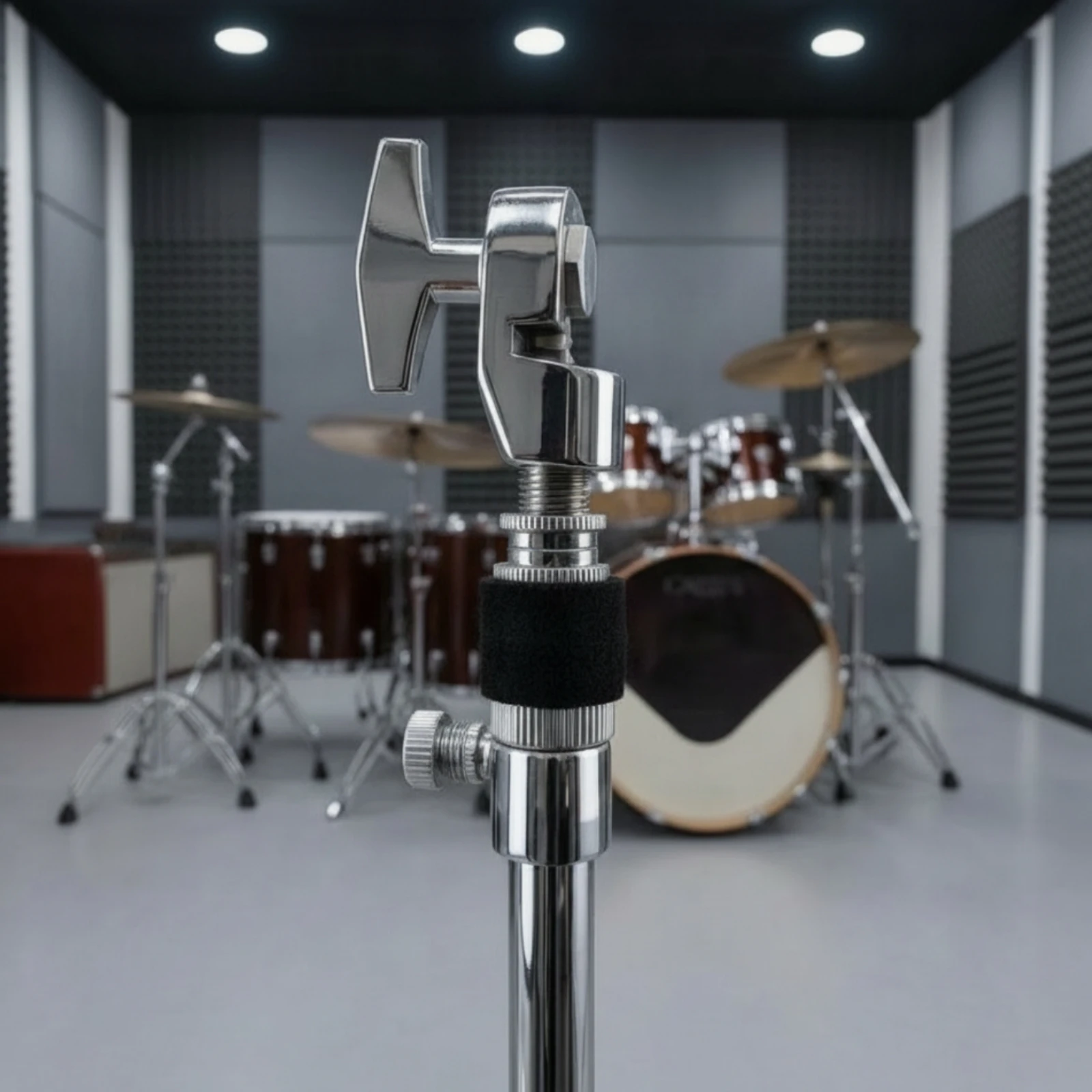 Hi-Hat Clutch Strong Clutch with Felt Sleeve Washers Sturdy Cymbal Nuts Standard Size for Drummers, Rehearsal Rooms, Stage