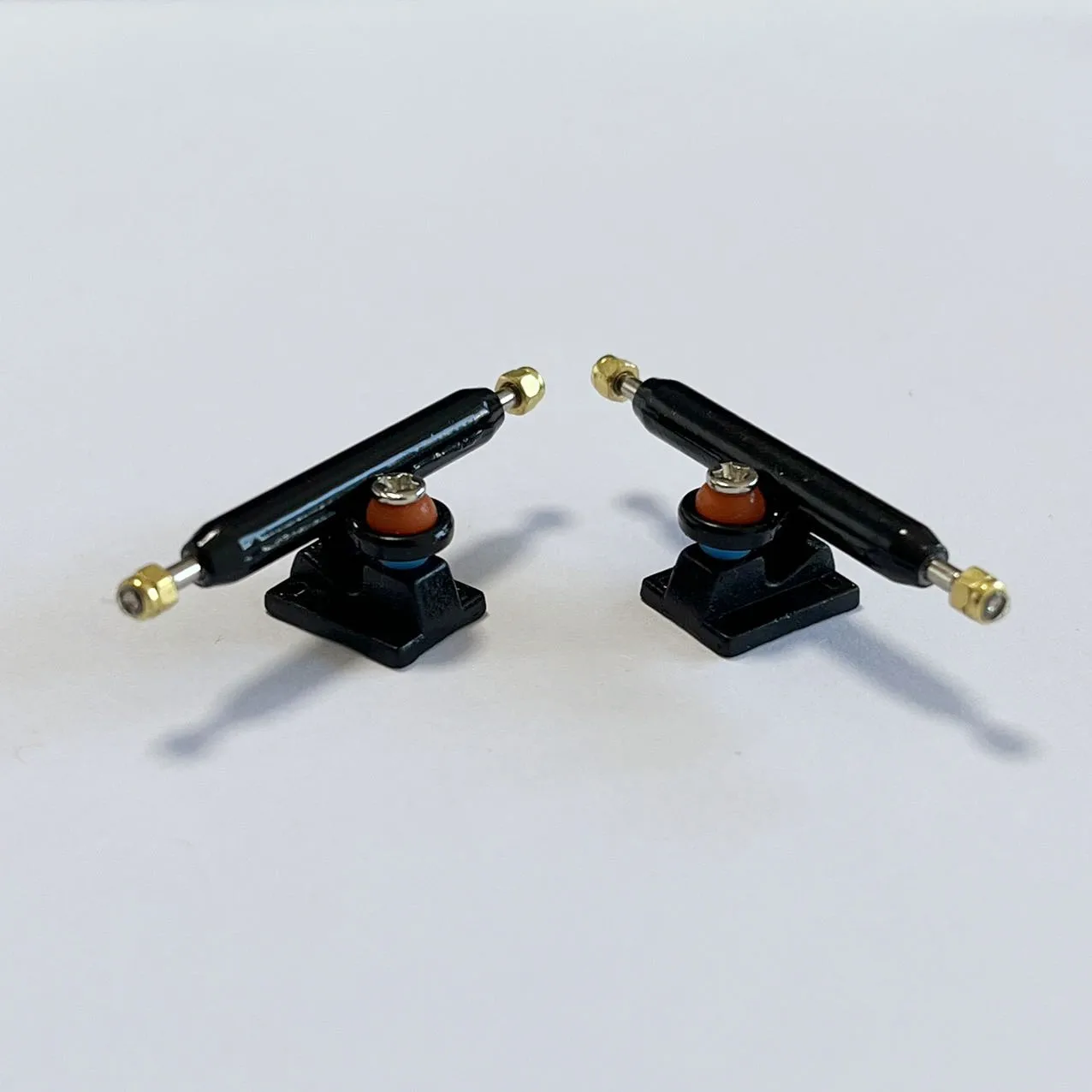 Inverted Kingpin Fingerboard Truck 34mm 32mm with Soft Bushing for Profession Finger Skateboard