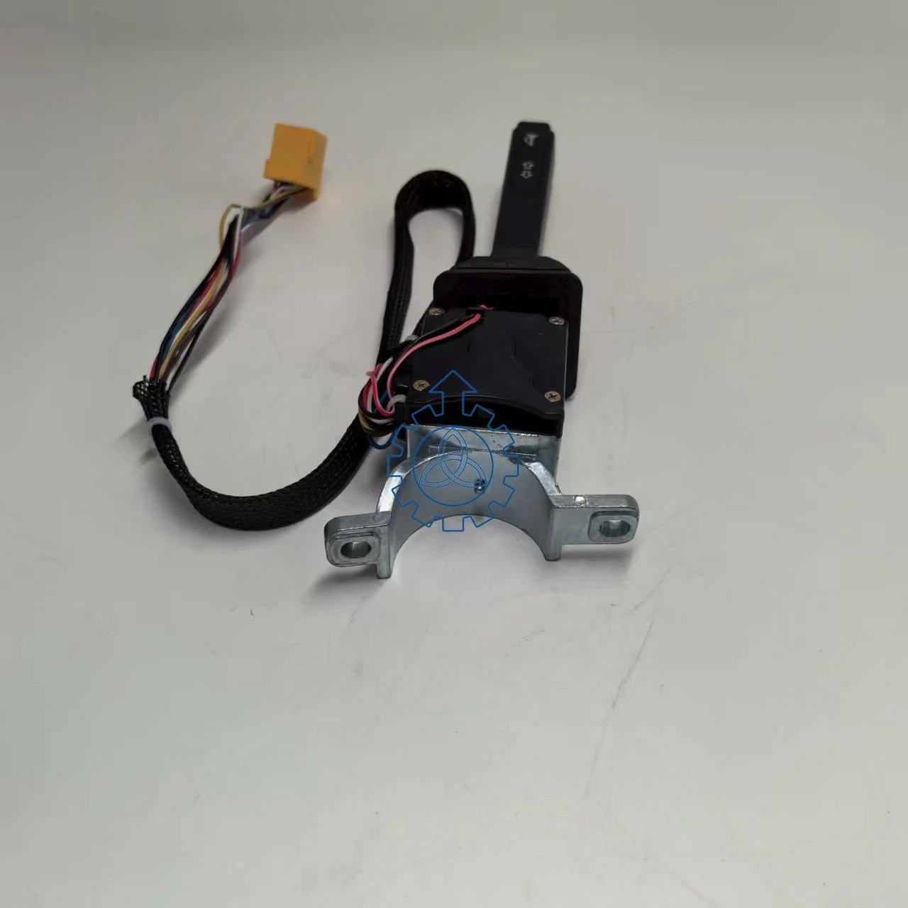 

Новые запасные части для рулевых переключателей для грузовиков DAF 1343062 1390127 1615081 1440217 6900241692