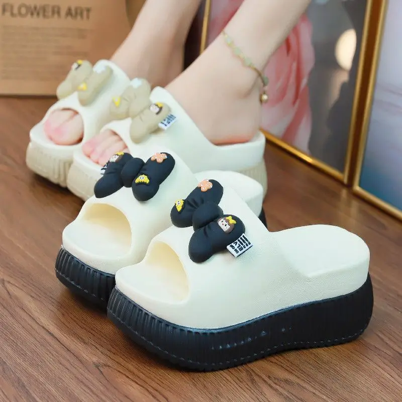 2024 Summer Women's Thick Bottom Cloud Slippers Soft Sole Platform Slippers Women Light Non-slip Beach Casual Slides Flip Flops
