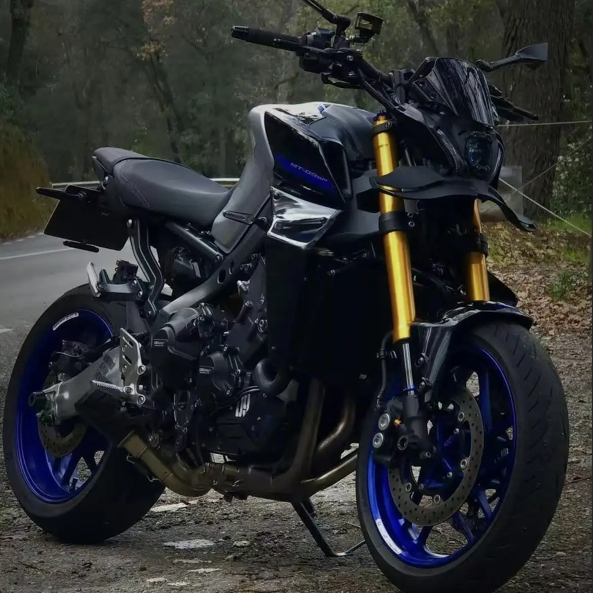 Alerones Delanteros YAMAHA MT-09/SP GP WING - usage example