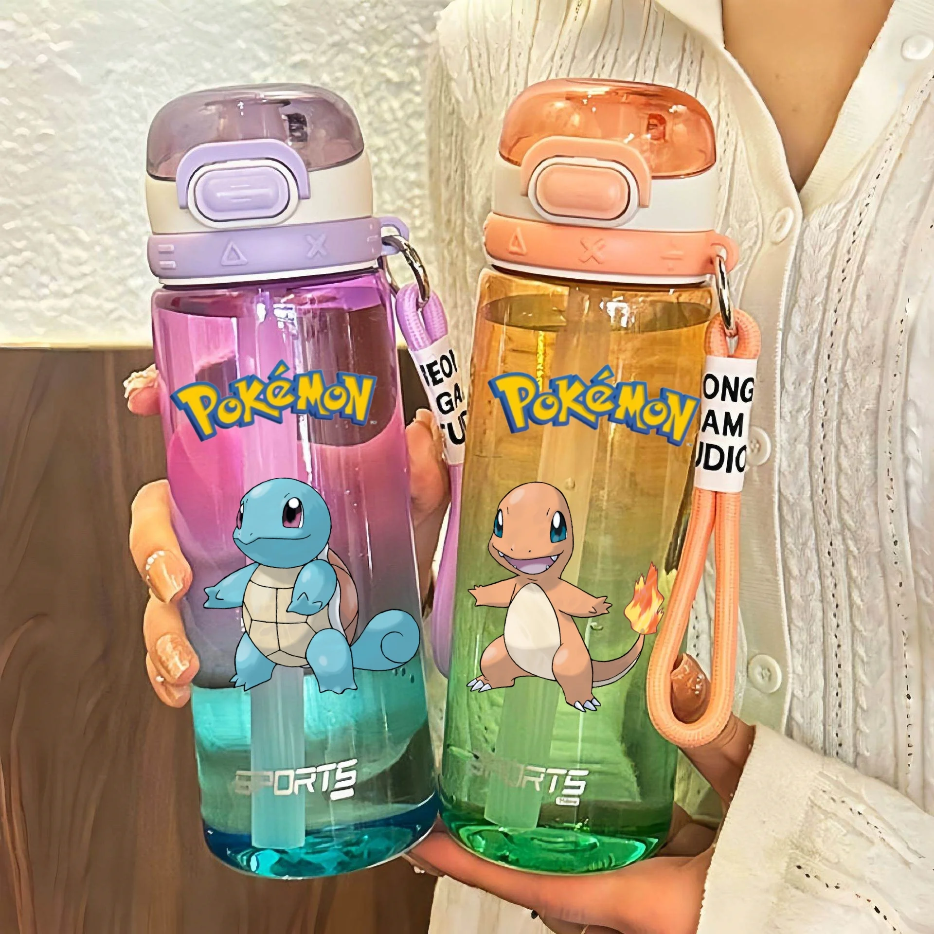 Pokemon kubek na wodę 750ML Pikachu Mewtwo wygodna silikonowa butelka na napoje ze słomką odporny na wycieki sportowy kubek na wodę dla dzieci