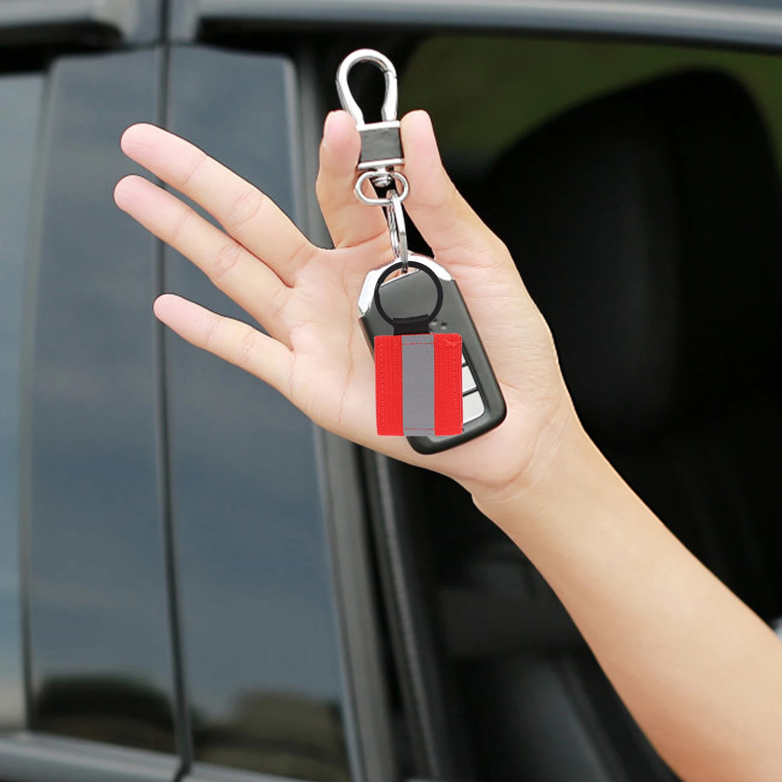 

10pcs Reflective Keychain Pendants Lightweight Bag Charm Night Safety Accessories Backpack Cars Keys Purse Handbag Ornaments