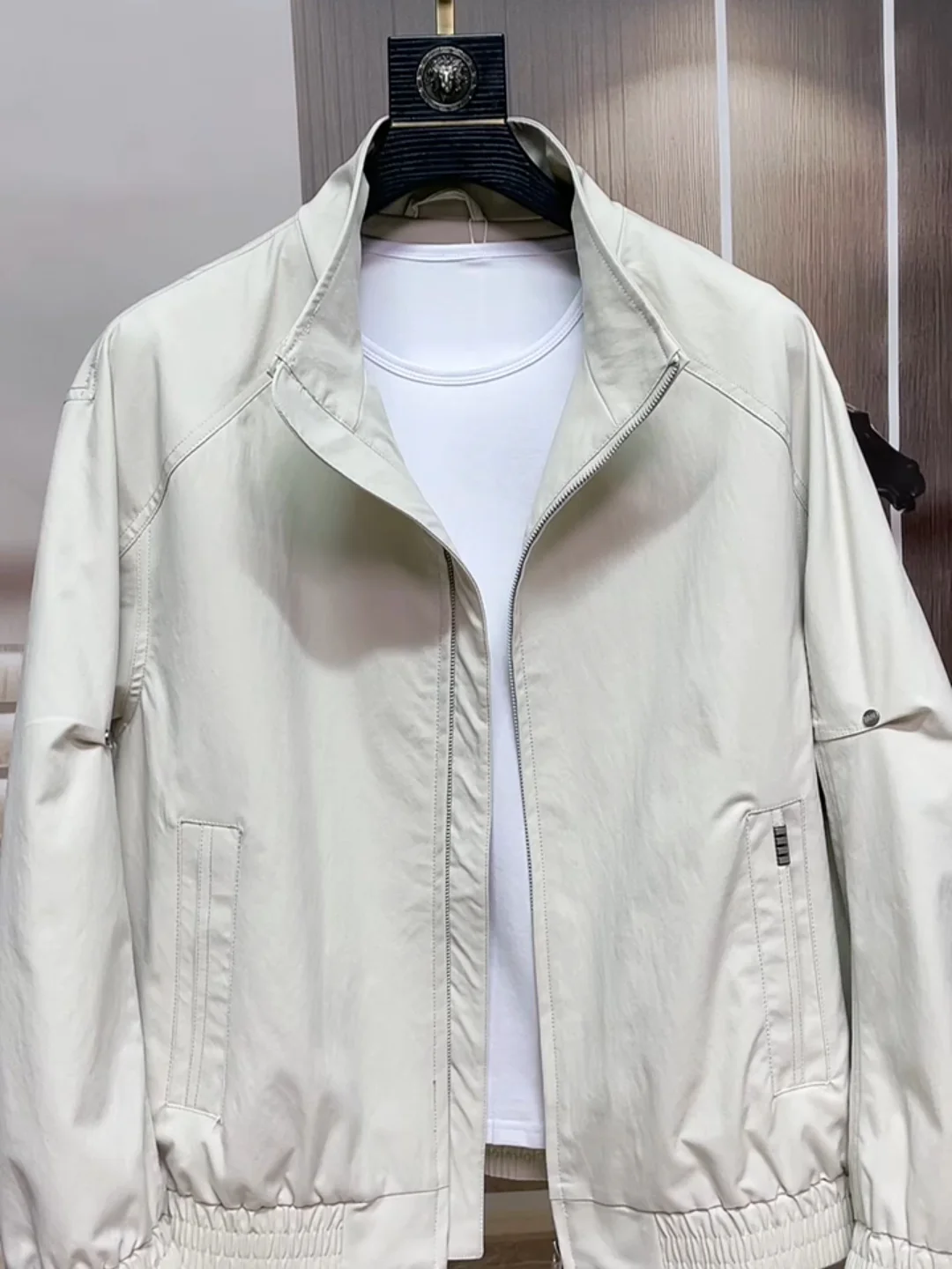 

High Quali Men's Stand Collar Jaet Spring New Arrival Faionable Versatile Premium Cool Busin Casual Stand Fit Lon...