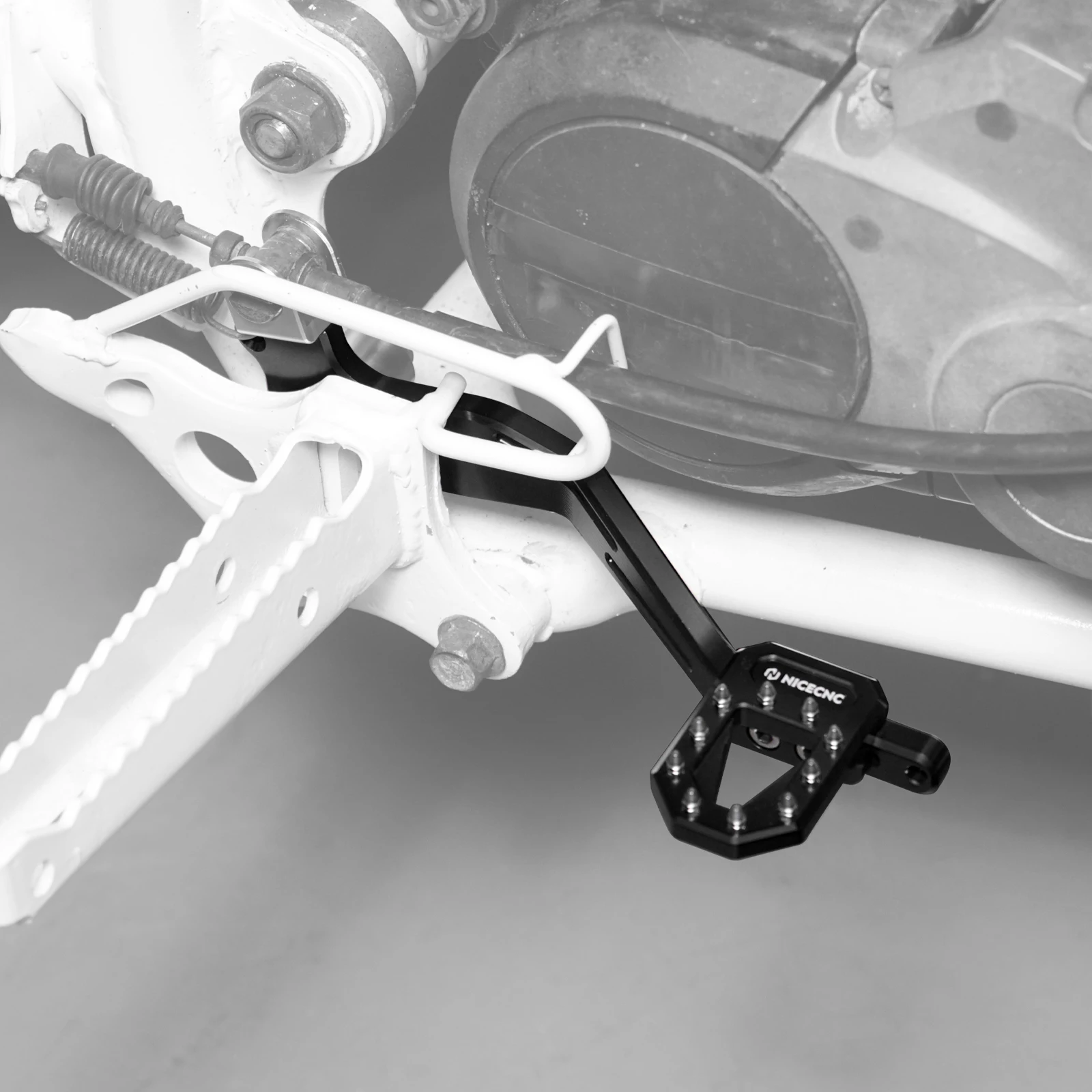 

NICECNC Rear Brake Pedal Adjustable ATV For Yamaha Blaster 200 YFS200 1988-2002 Aluminum & 304 Stainless Steel & Brass Quad Part