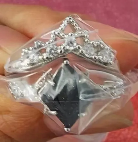 Custom Style EU Ring, Unique Design