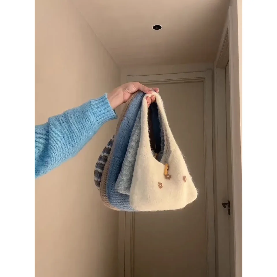 

Cai Chen, новая милая вязаная шерстяная сумка с цветочным принтом, женская сумка под мышками, ручная сумка, повседневная простая молодежная мода