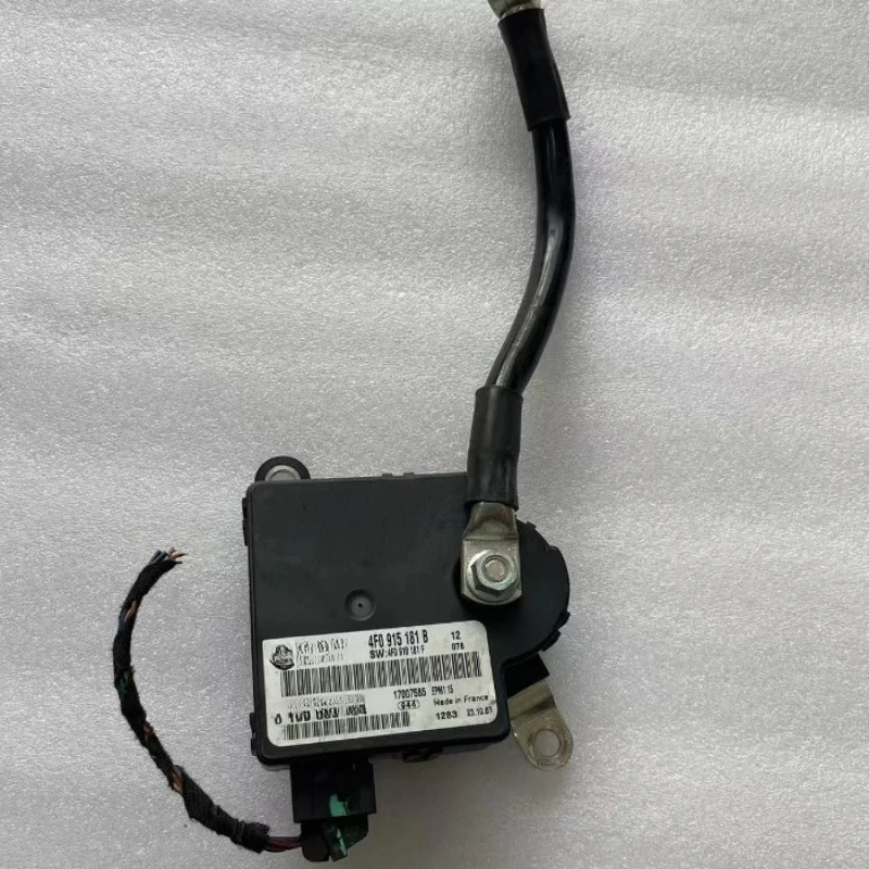 

For Audi A6L C6 Battery Power-off Protector 1pcs