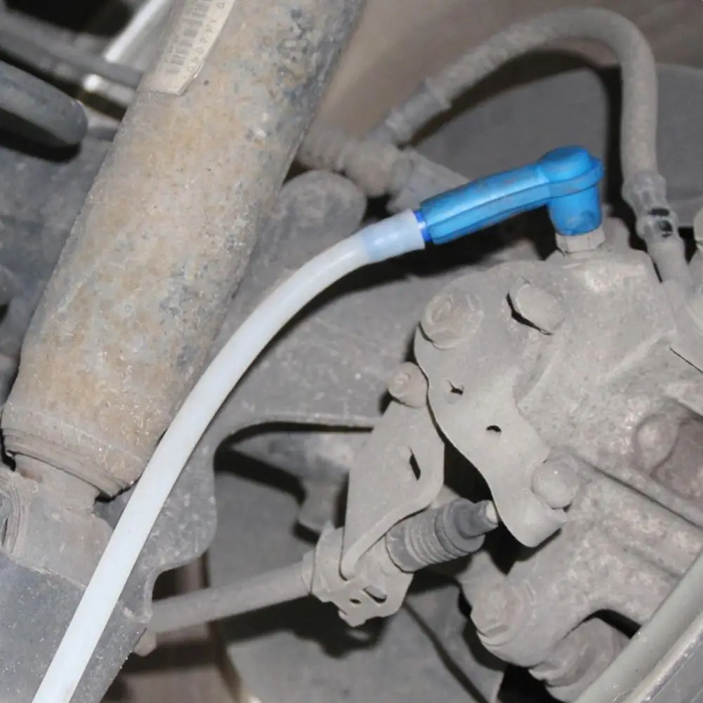 

Комплект для замены тормозной жидкости: насос-коннектор с шлангом 50 см, инструмент для заправки тормозной жидкости, аксессуары для оборудования по заправке тормозов автомобиля