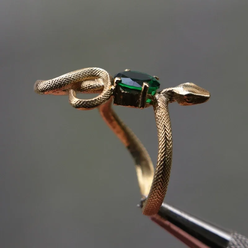 1PC Vintage Unique Snake Imitation Emerald Zirconia Gold Color Ring For Women Men Punk Gothic Snake Birthday Party Jewelry Gift