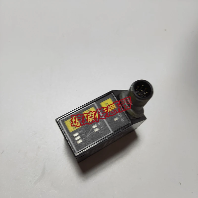 Baumer ZADM 023H151/ 082175   Sensor de matriz lineal
