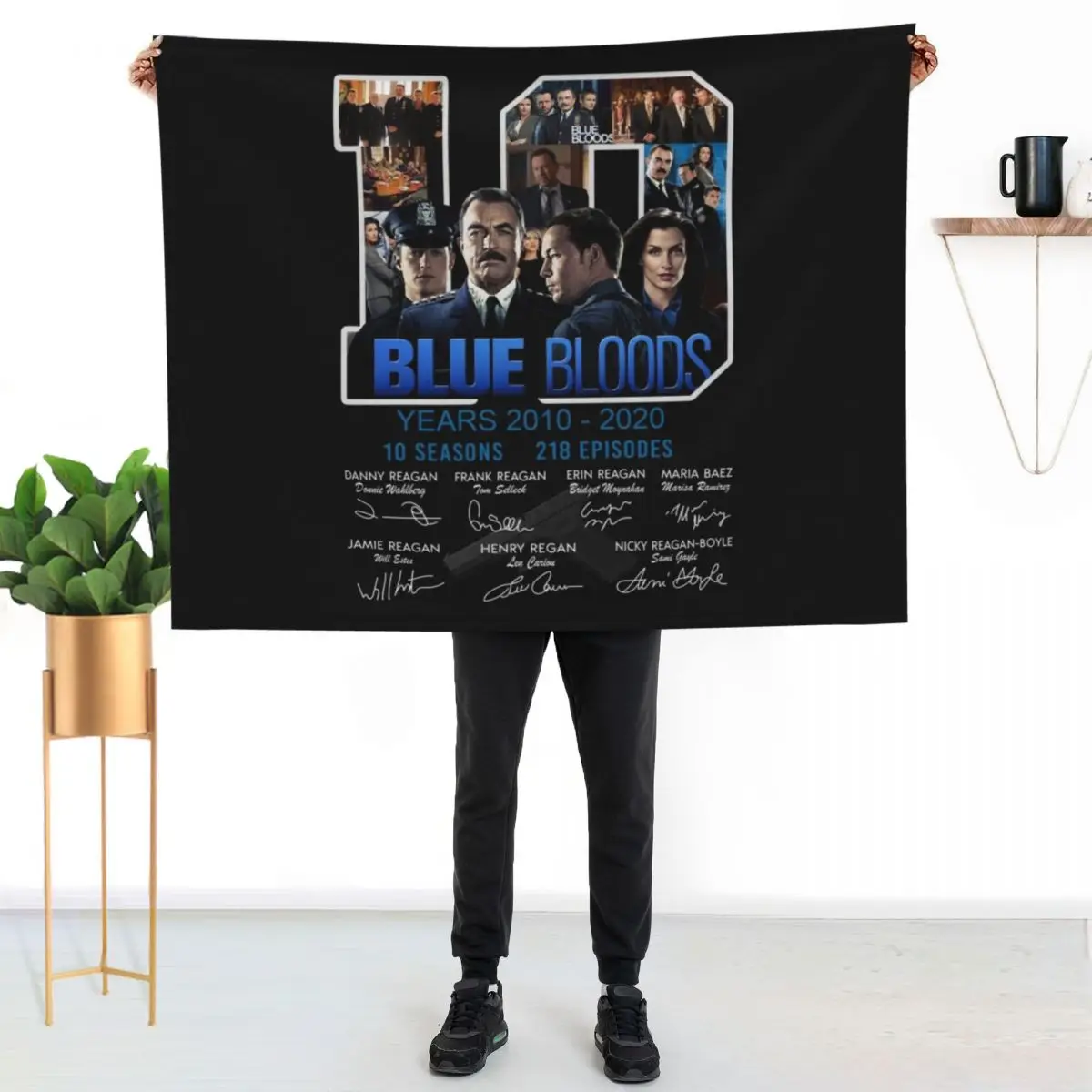 Blue Bloods year 2010 a?? 2020 10 seasons 218 episodes signatures shirt Throw Blanket Winter beds Luxury Throw Retros Blankets