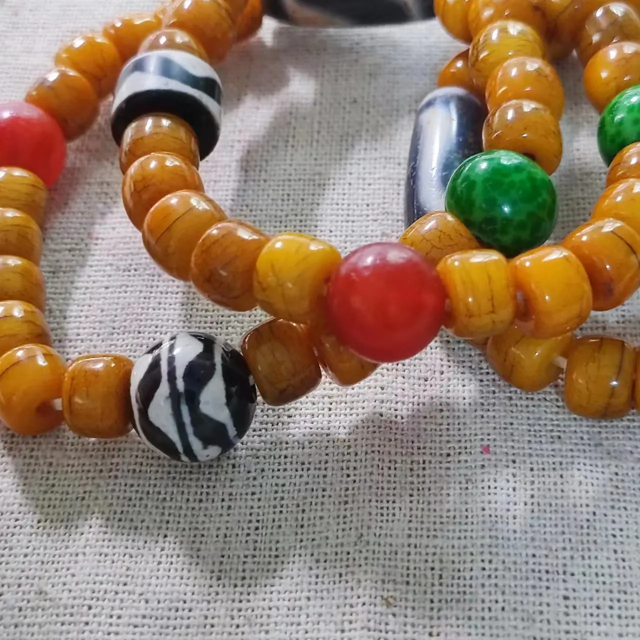 1pcs/lot Red Yellow Green Men's and Women's Tiger Tooth Frog Leather Glazed Old Agate Bracelet Bracelet natural precious jewelry