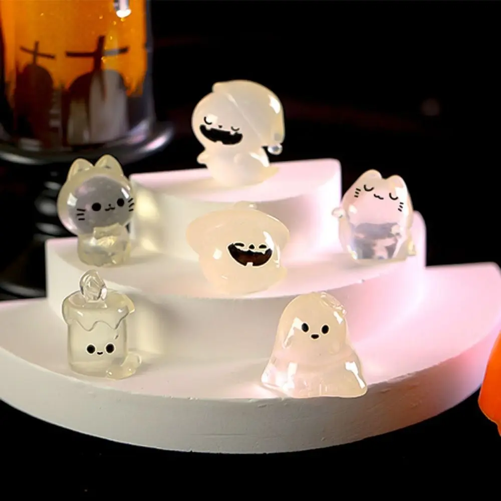 Mini Luminous Figures Outdoor Glowing in Dark Mini Cat Ghost Pumpkin Bat Skull Candle Ornaments Micro Landscape Miniatures