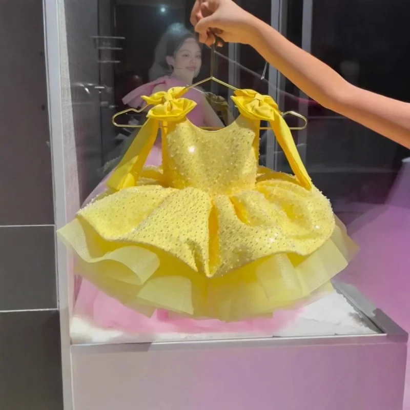 

New high-quality sleeveless dress for girls with bow and tulle skirt for piano performances and little hosts