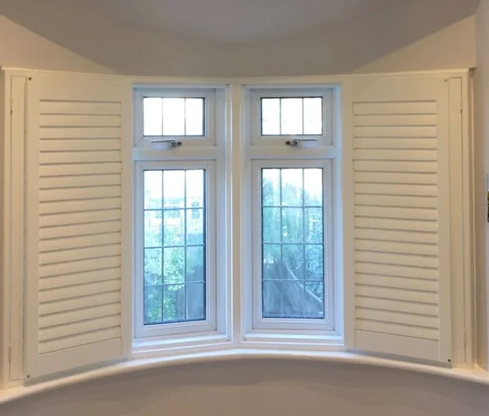 Pvc Fauxwood Plantation Shutter โรงงานตงกวนขายตรงราคาที่ยืดหยุ่น