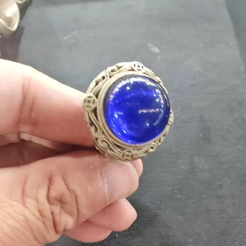 Vintage Hohl Geschnitzter Runder Blauer Imitations-Saphirring Unisex Retro Metall Fingerring Ethnischer Tribal Statement Herrenschmuck Geschenk – Detail 4