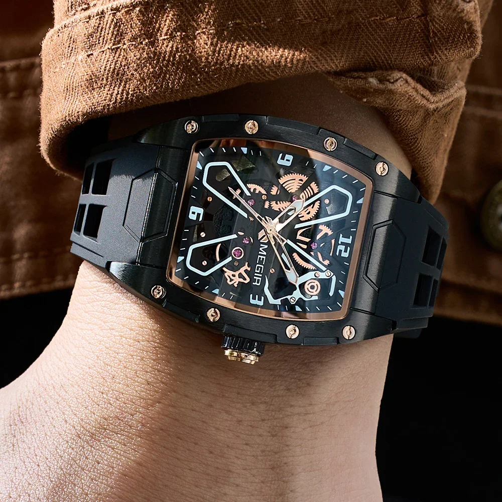 MEGIR New Men's Quartz Watch Fashion Creative Luminous Dial 5Bar Waterproof Watch Luxury Silicone Strap Business Men's Watch