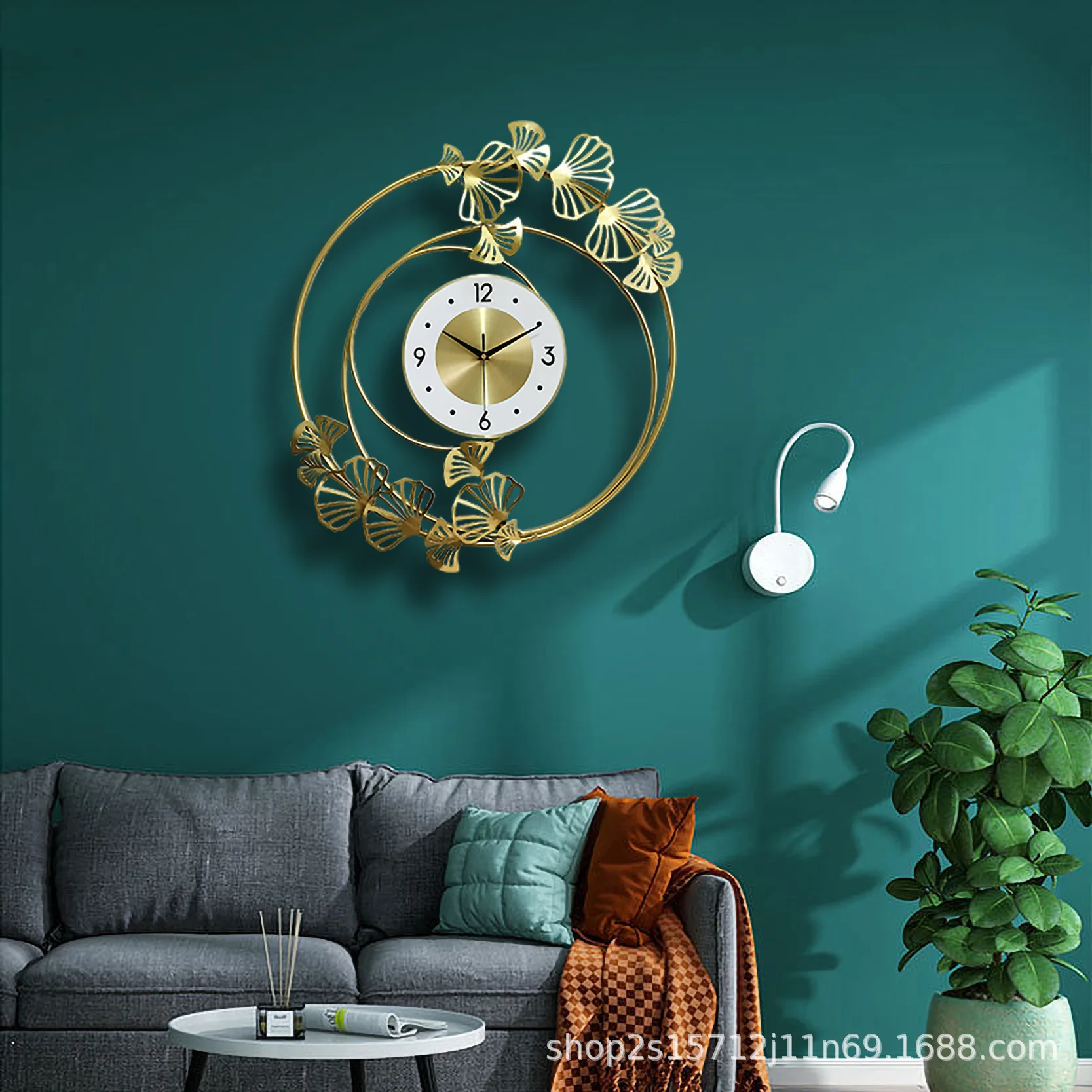 Creatively Metal Light luxury Minimalist Silent For Living Room Restaurant Fashionable Home Decor Northern Europe Wall Clock