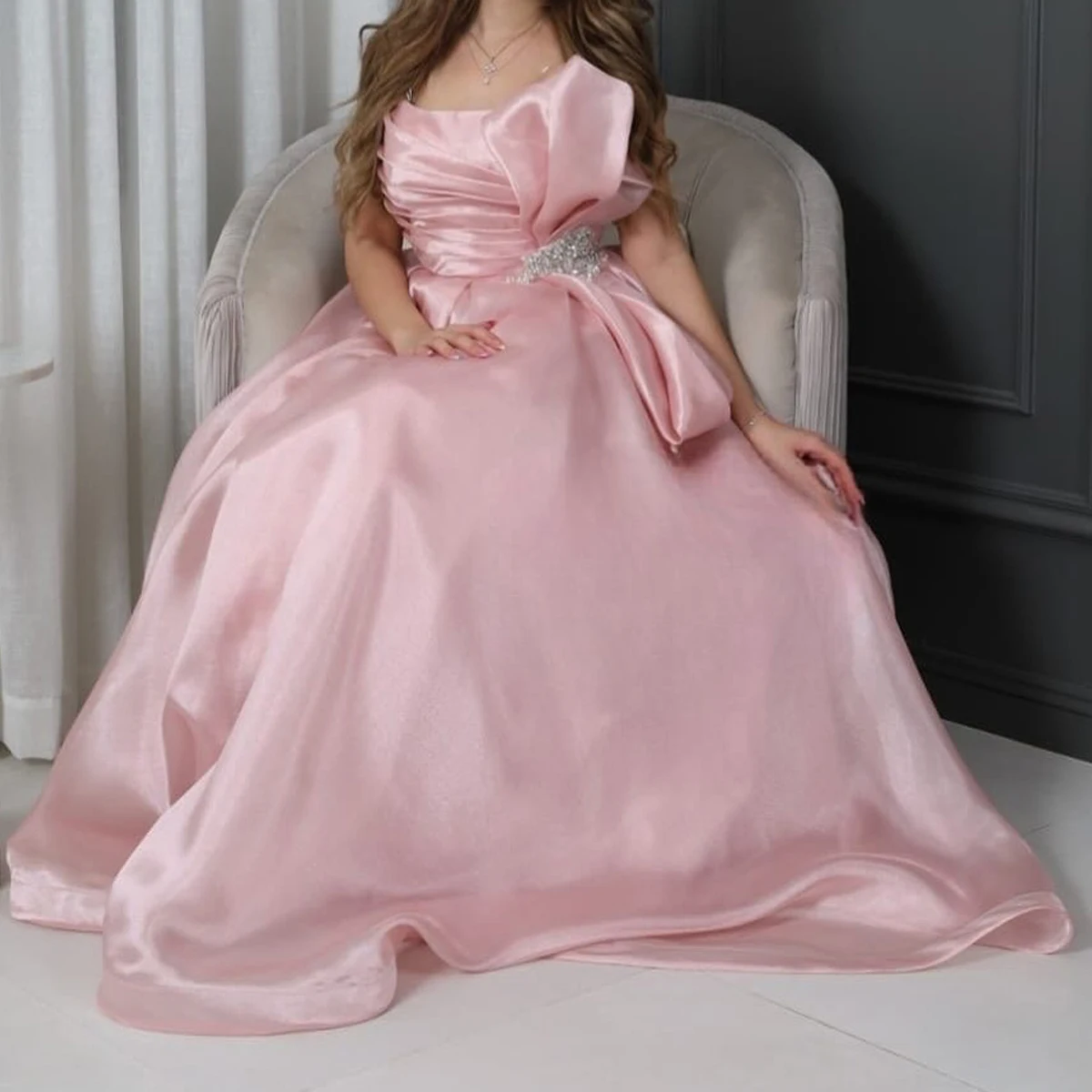 

Off the Shoulder Pink Prom Dresses Beaded Organza A-Line Long Saudi Arabic Evening Dresses Floor Length Formal Party Gowns