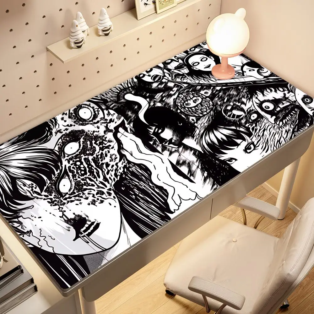 

HYBXAXC Black and white mouse pad gaming keyboard mat large HD desk pads gamer horror anime keyboard mats 9040cm DIY