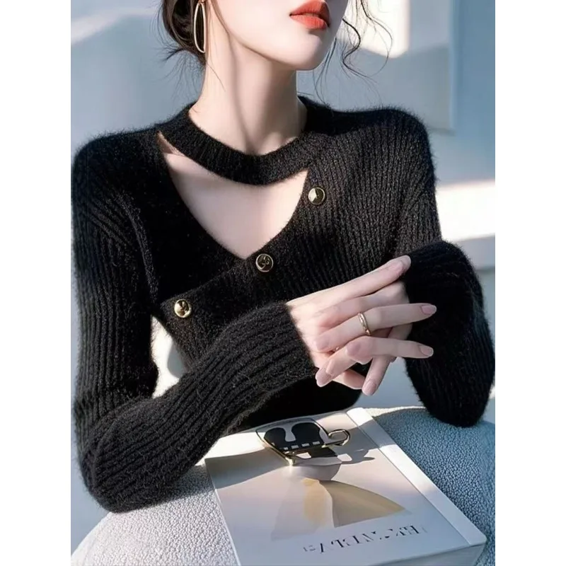 

French-style White Halter-neck Long-sleeved Knitted Top with Cutouts Women 2025 Autumn Winter Slim Fashion Simple Sweaters