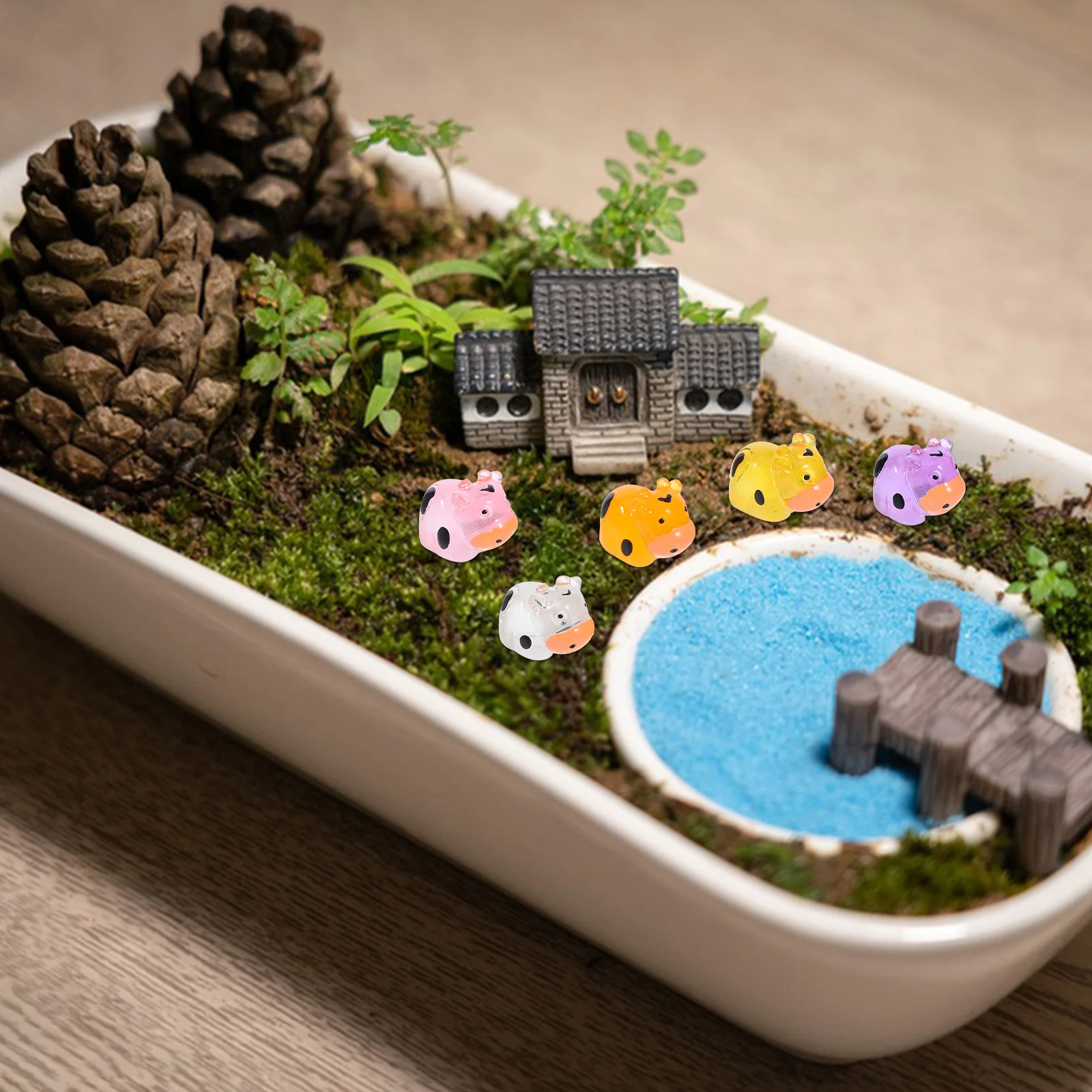 

90 pcs Mini Cow Figurines Glow In The Dark Tiny Resin Animals 3D Lifelike Statues For Home Decor Desk Nightstand Garden Ornament