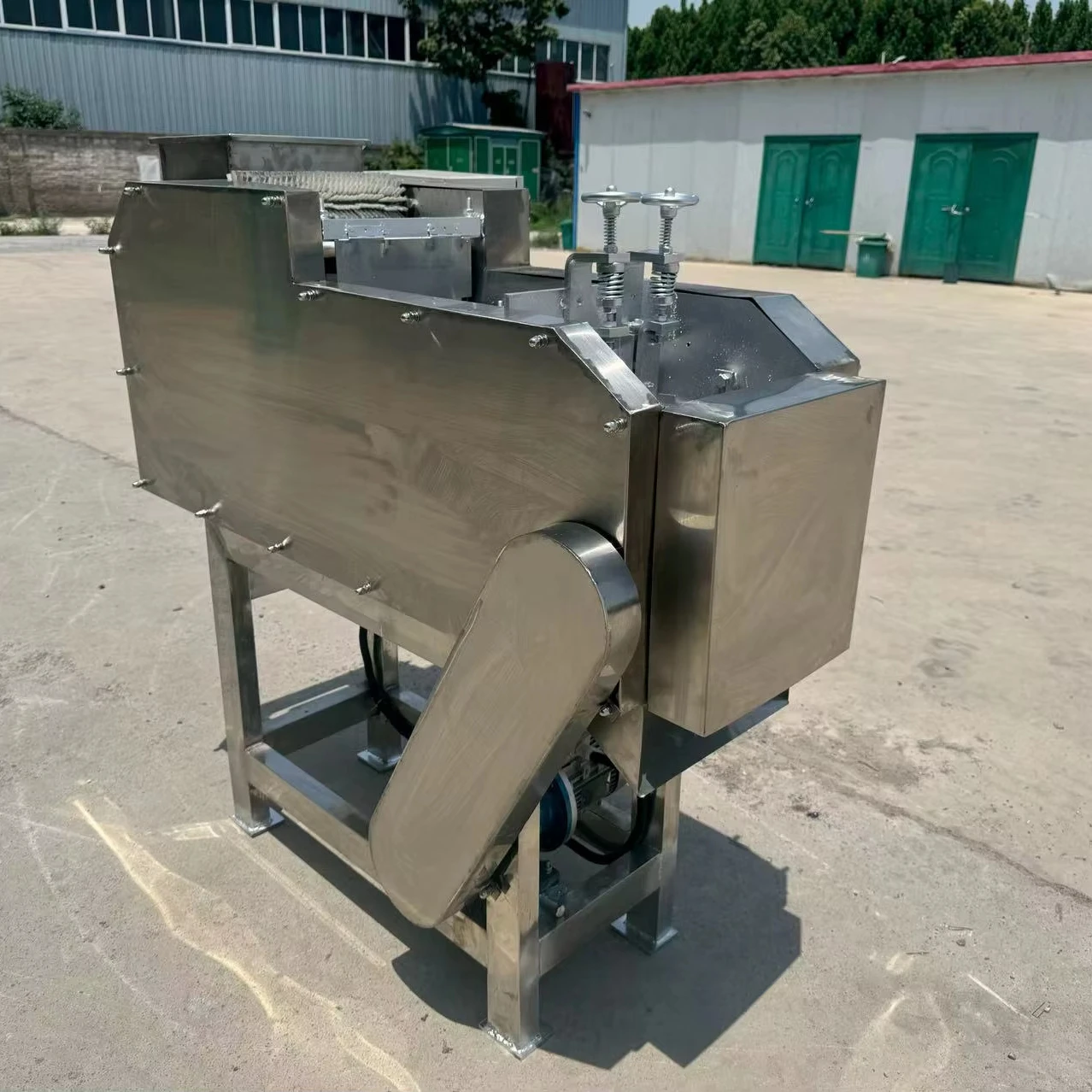 Heavy Duty Industrial Cashew Nut Shell Removing Processing Equipment Automatic Bench Cashew Nuts Dehuller and Husking Machine