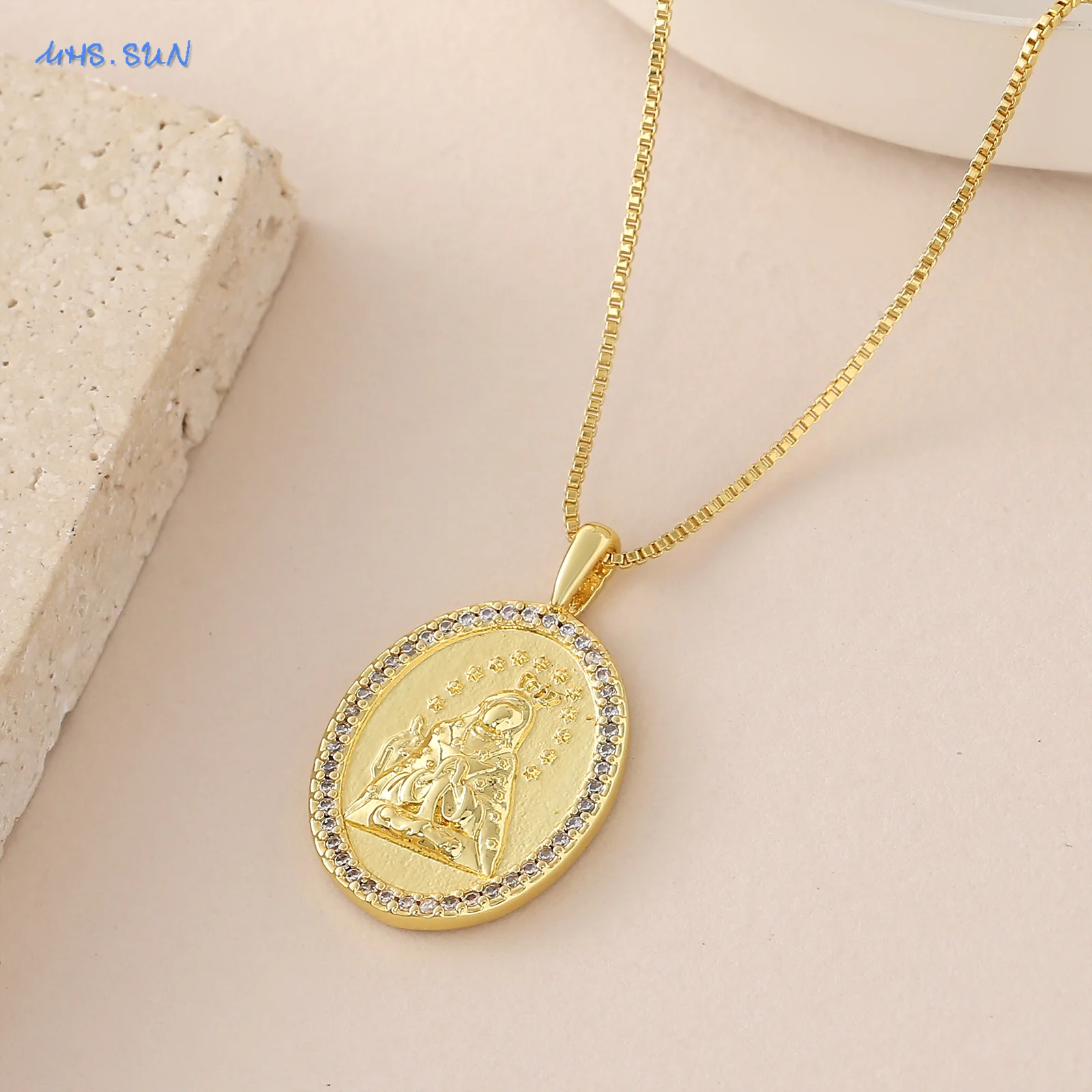 MHS.SUN مكعب الزركون البيضاوي مريم العذراء الصلاة قلادة القلائد للنساء الرجال موضة مطلية بالذهب المختنق سلسلة مجوهرات هدية