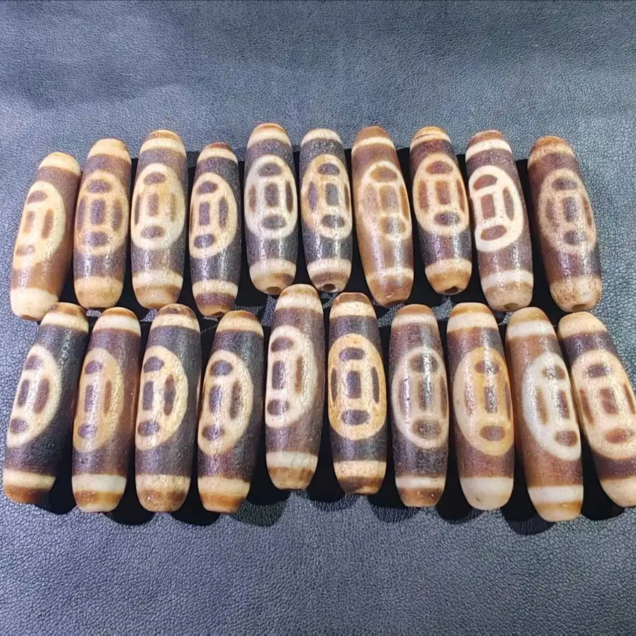 1bag/lot Natural Copper Coin Pattern Old Agate Dzi Full of weathered patterns Dark brown Raw ore old material 40mm Collectible